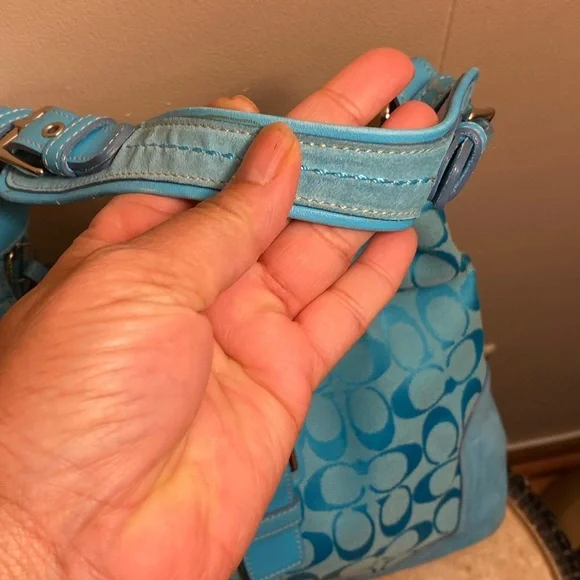 Coach Y2K Soho Buckle Flap Hobo, Shoulder Bag - Picture 5 of 17